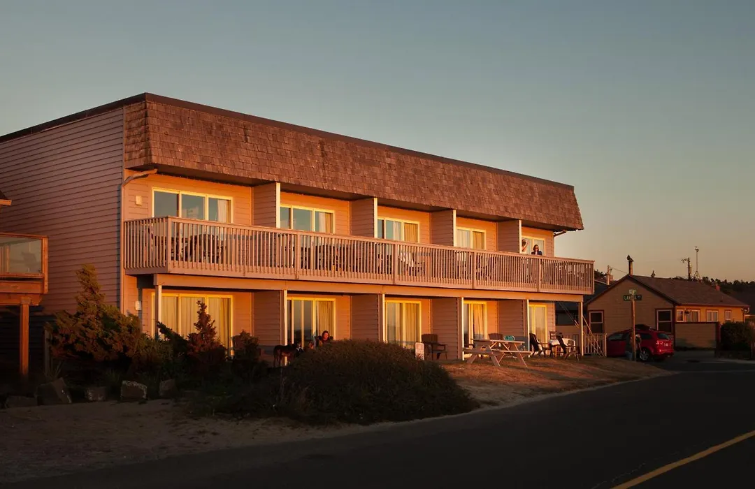 Sunset Surf Motel-1