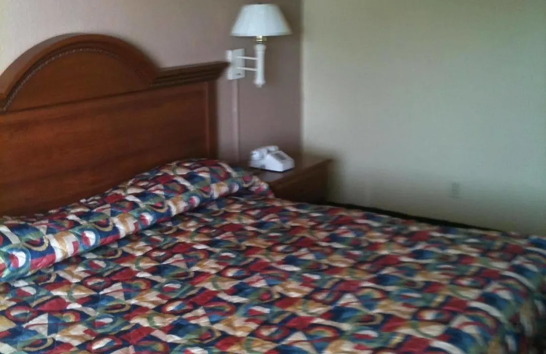 Relax Inn Augusta-1