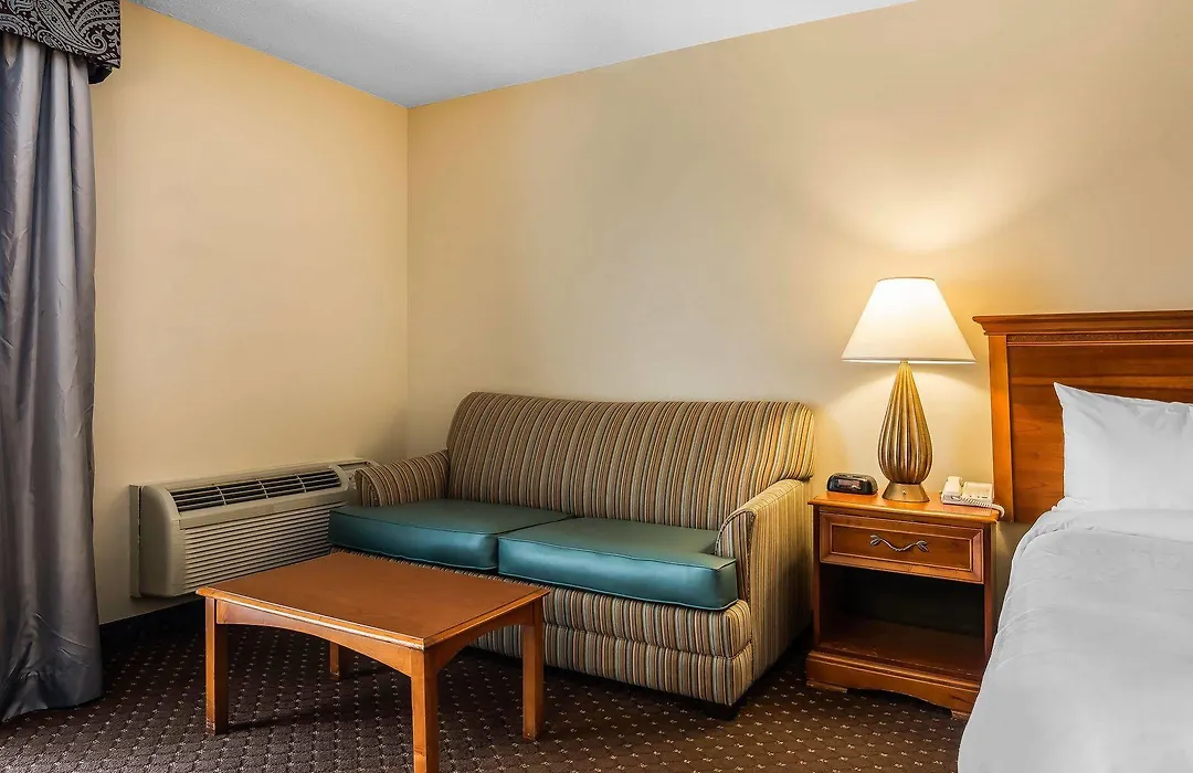 Clarion Inn Columbus-1