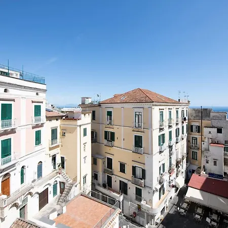 Amalfi Old Square Room & Apartments , 73 Steps From The Street-3
