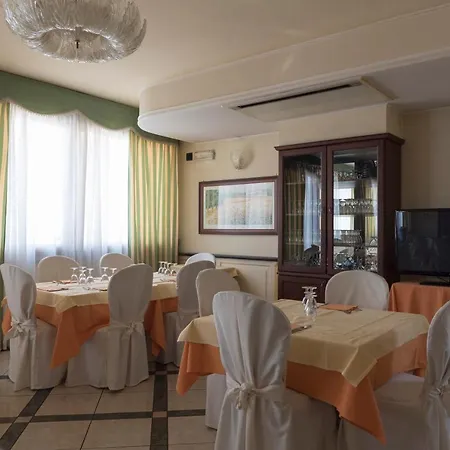 Hotel Stella 2000-2