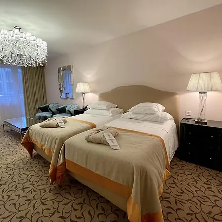 Hotel Adriatica-3