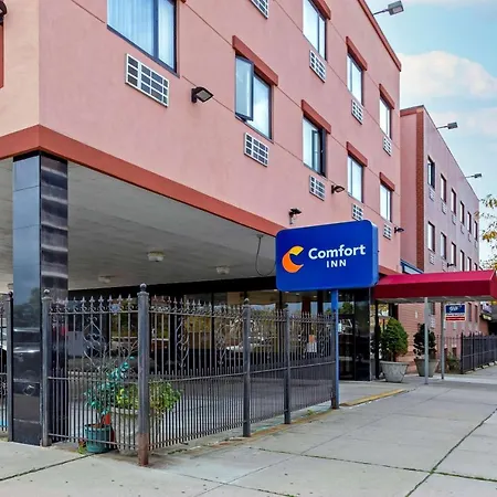 Comfort Inn Brooklyn-3