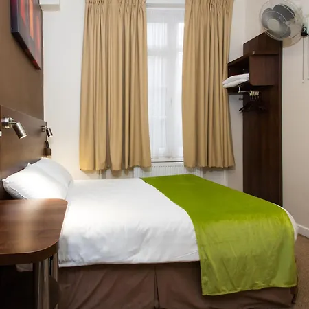 Marble Arch Inn-3