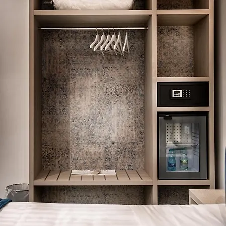 Suite Blue Style-2