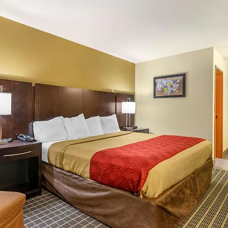 Econo Lodge Brunswick Travel Center-3