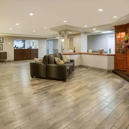 La Quinta By Wyndham Cleveland Macedonia-3
