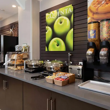 La Quinta By Wyndham New York City Central Park-3