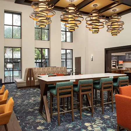 Hampton Inn & Suites Alpharetta-Windward-2