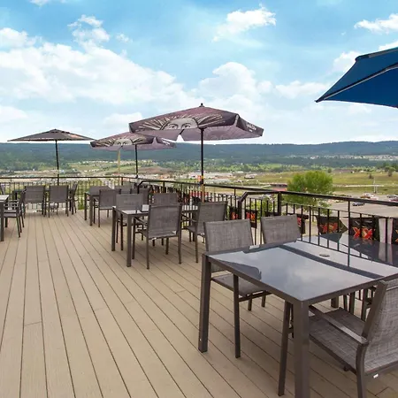 Ramada By Wyndham Williams Lake-3
