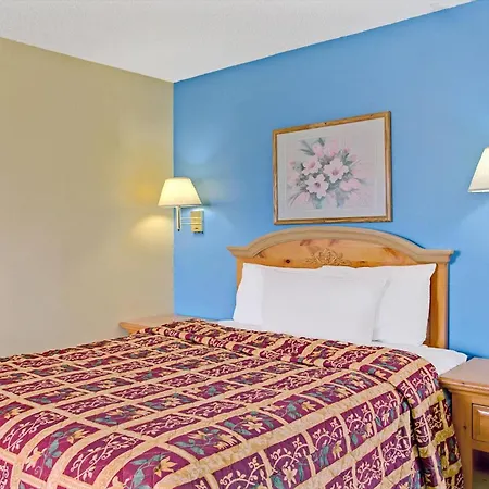Days Inn By Wyndham Lehi-3