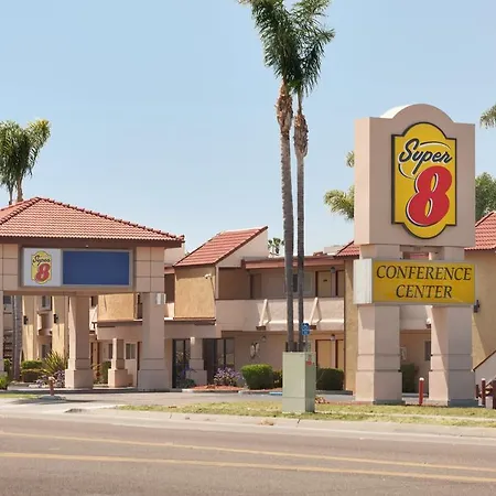 Super 8 By Wyndham Oceanside Marty'S Valley Inn-3