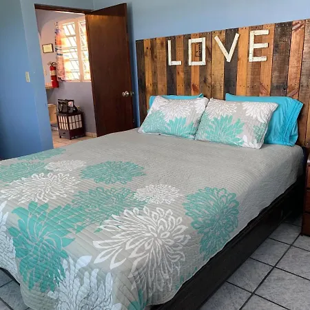 Esperanza Inn Guesthouse (Adults Only)-2