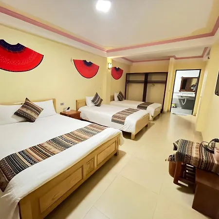 Happy Family Hotel-2