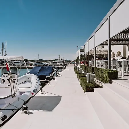 Hotel Stomorin-Marina Hramina-2