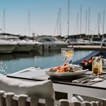Hotel Stomorin-Marina Hramina-3