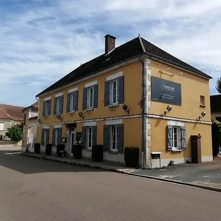 LOGIS Hôtel&Restaurant Le Soleil D'or-2