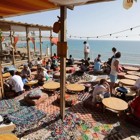Locals Taghazout Surfcamp-3