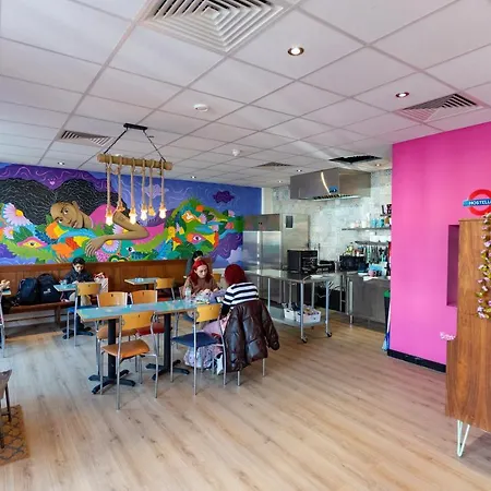Hostelle - women only hostel London-2