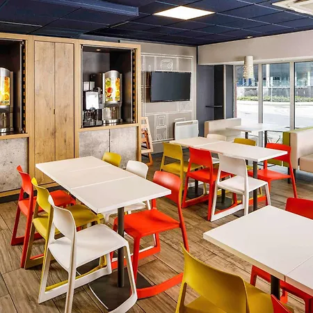 Ibis Budget Cardiff Centre-2