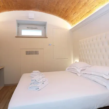 Florence Luxury Guest House-3