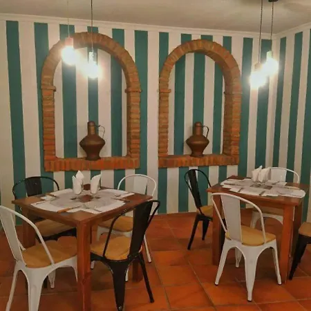 Hostal Altamira Guadalupe-2