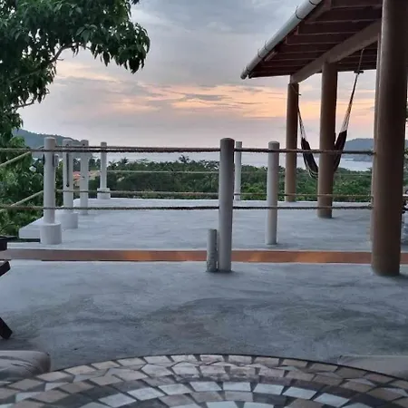 Casa Arcoiris Zihuatanejo B&B-2