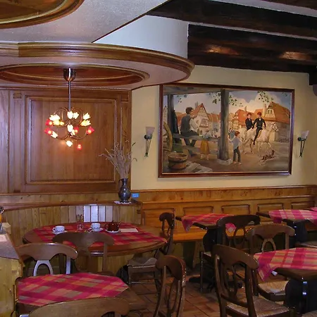 Logis Hotel De La Cloche-2