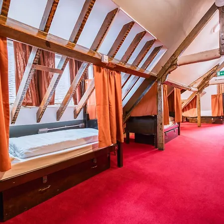 Palmers Lodge Swiss Cottage-2