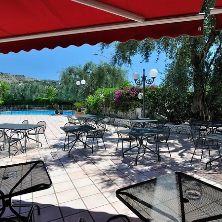 Hotel Apeneste-3