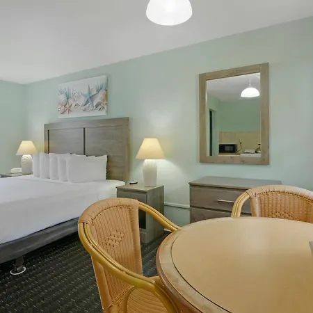 Ocean Court Beachfront Hotel-2