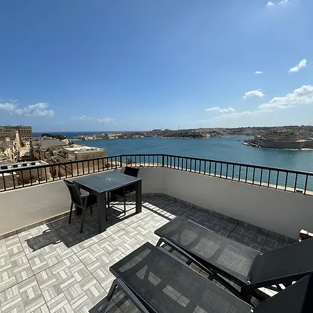 Grand Harbour Hotel-2