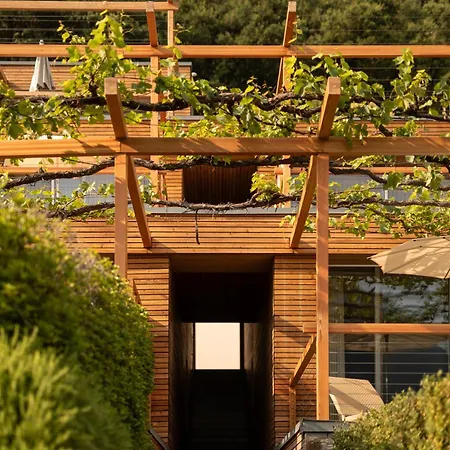 Pergola Residence-3