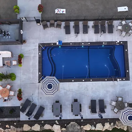 Pinemark Inn Suites Events-3