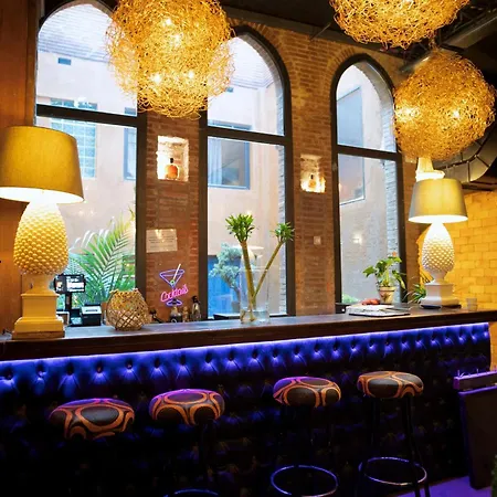 Hotel Lincoln Lounge-3