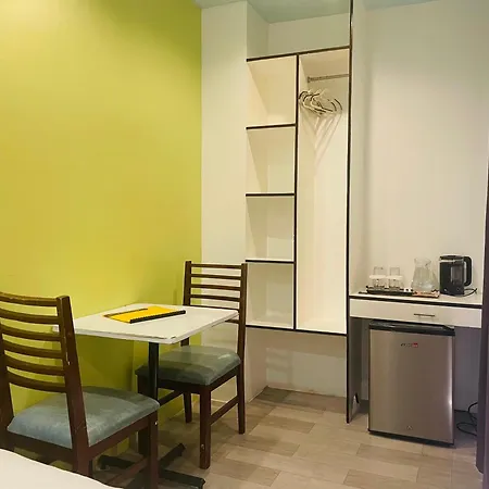Kayong'S Inn-2