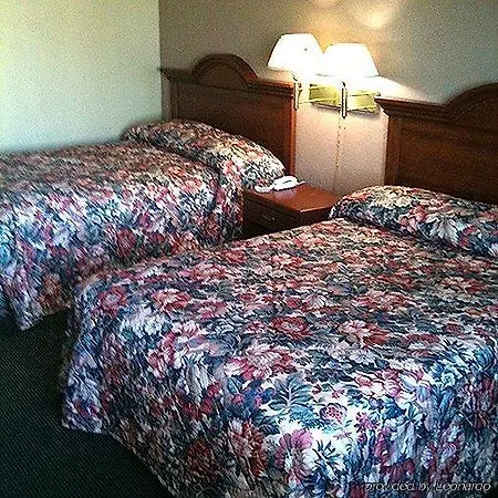 Relax Inn Augusta-2