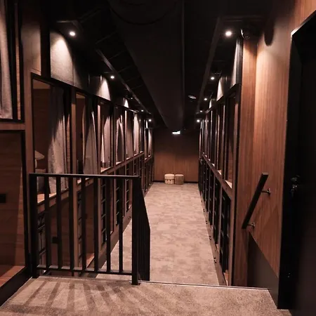 Cabins Hotel Amsterdam-2