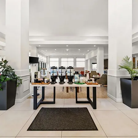 Hilton Garden Inn Plymouth-3