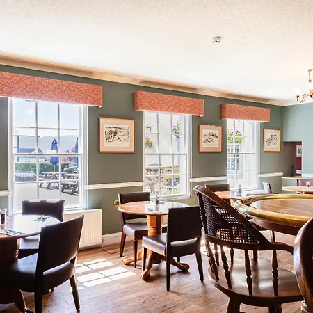 Lake District Castle Inn Hotel & Spa-2