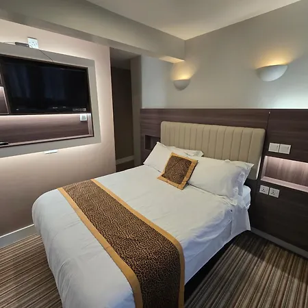 Double Bedroom Studios-2