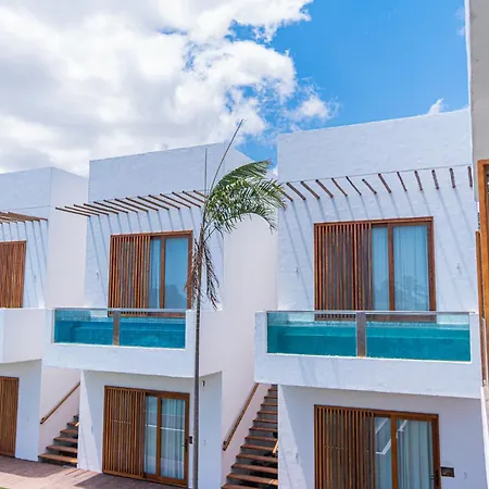 Mikiki Lifestyle Hotel (Adults Only)-3
