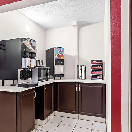Red Lion Inn & Suites Saint Louis-3