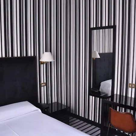 Hotel Clarin-3