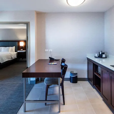 Hampton Inn & Suites Lincolnshire-2