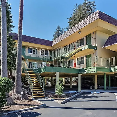 Quality Inn Santa Cruz Downtown Area-3