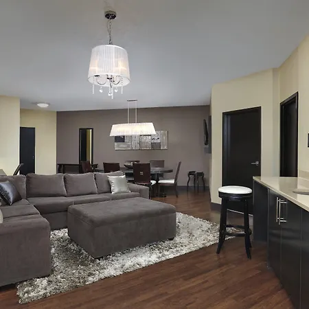 Four Points By Sheraton Hotel & Suites Calgary West-3