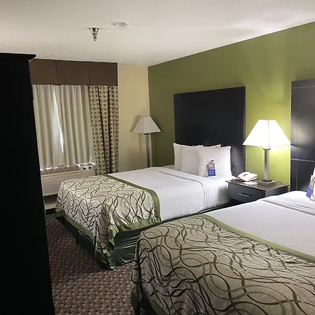 Baymont By Wyndham Holland-3