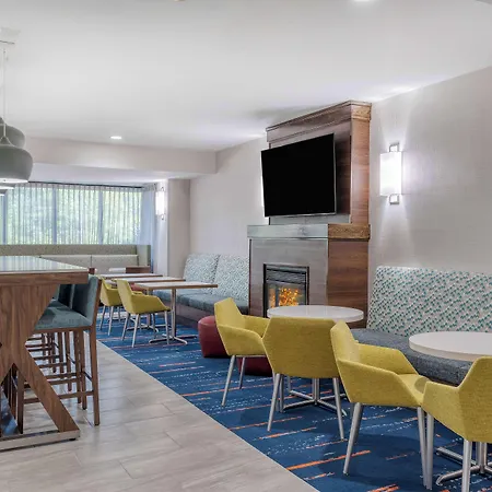 Hampton Inn New Philadelphia-3