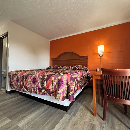 Economy Inn-2